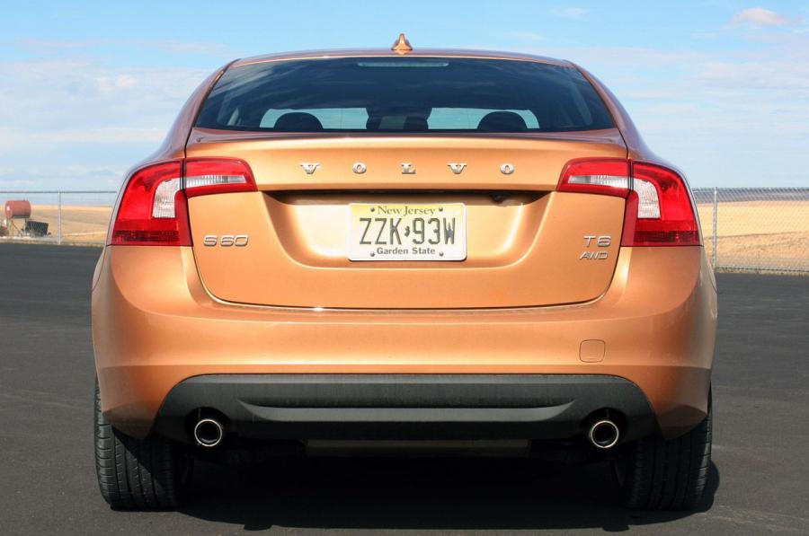  Volvo S60 2010 года  (фото 100 из 226)